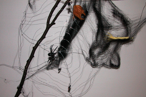 halloween-koristeita rautalankaseitti