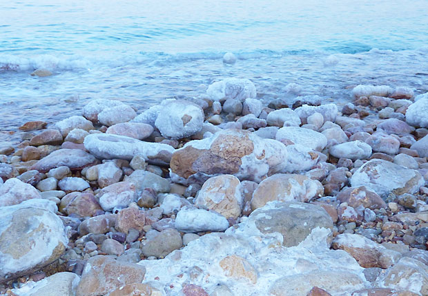 kuolleen meren rantakiviä